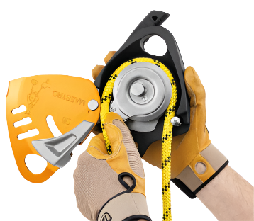 Petzl Maestro S Descender – Nature Outfitters Petzl Maestro S Descender – Nature Outfitters